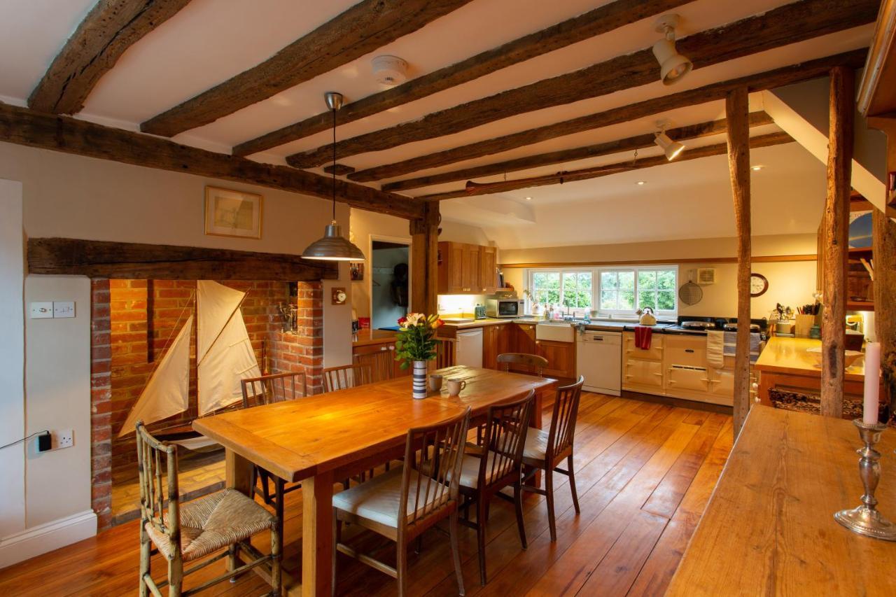 Holiday home Pounce Hall -stunning Historic In Rural Essex Saffron Walden