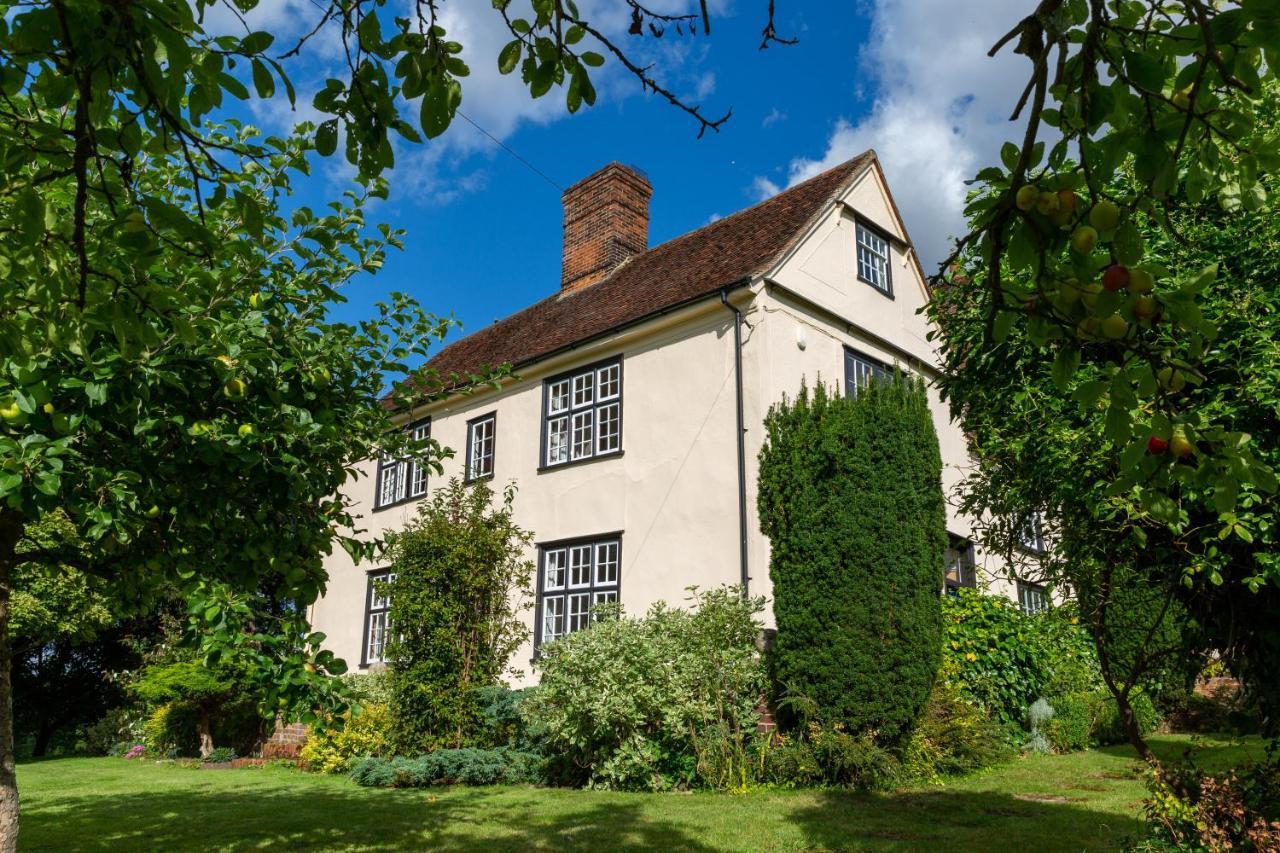 Holiday home Pounce Hall -stunning Historic In Rural Essex *