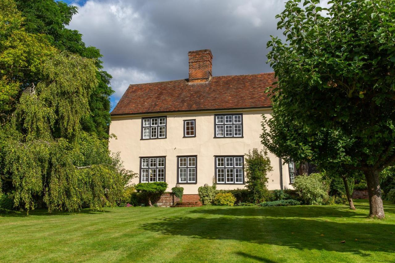 Pounce Hall -stunning Historic In Rural Essex Holiday home *