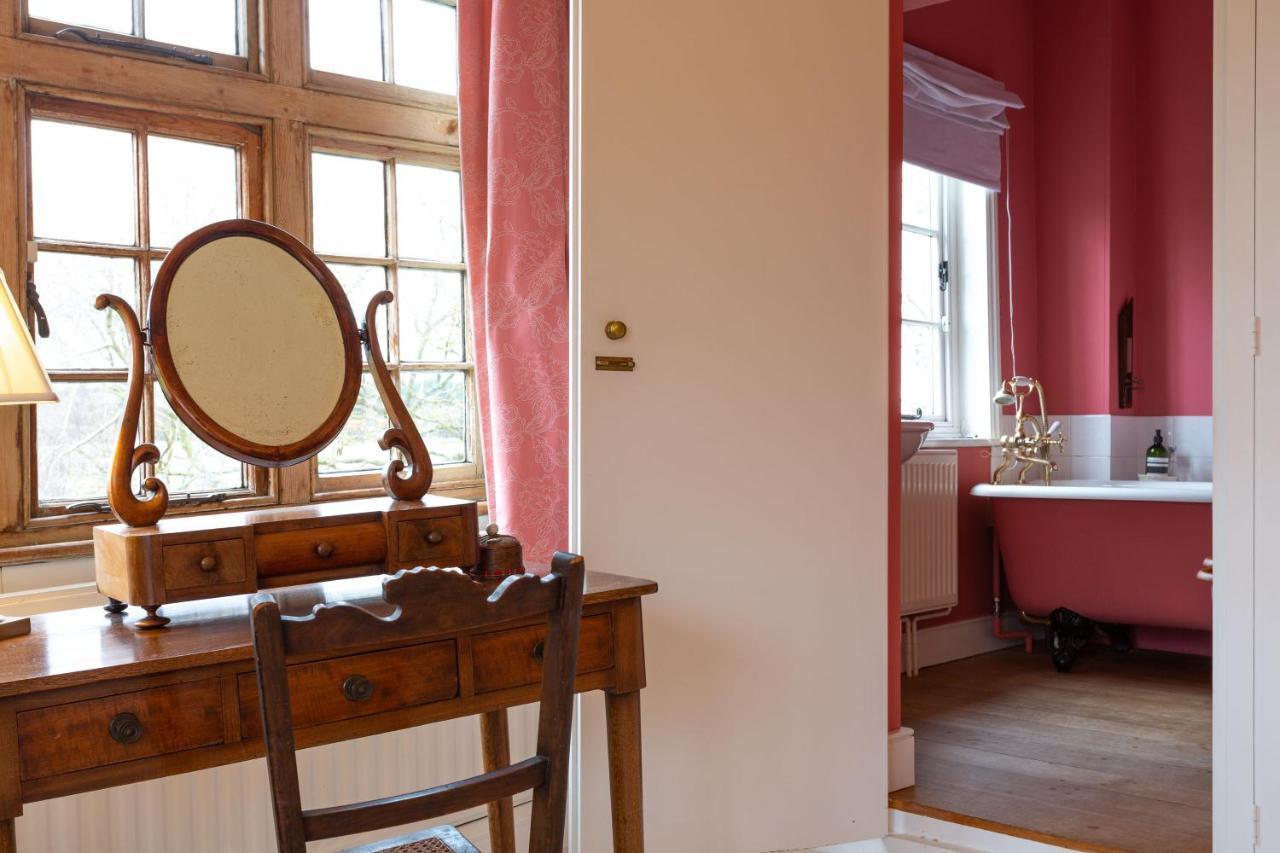 Holiday home Pounce Hall -stunning Historic In Rural Essex Saffron Walden