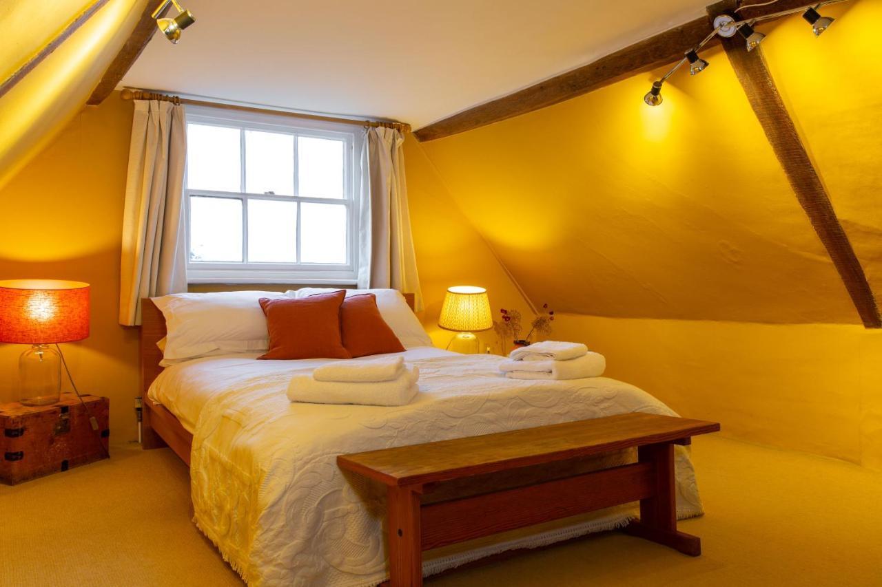 Pounce Hall -stunning Historic In Rural Essex Holiday home *