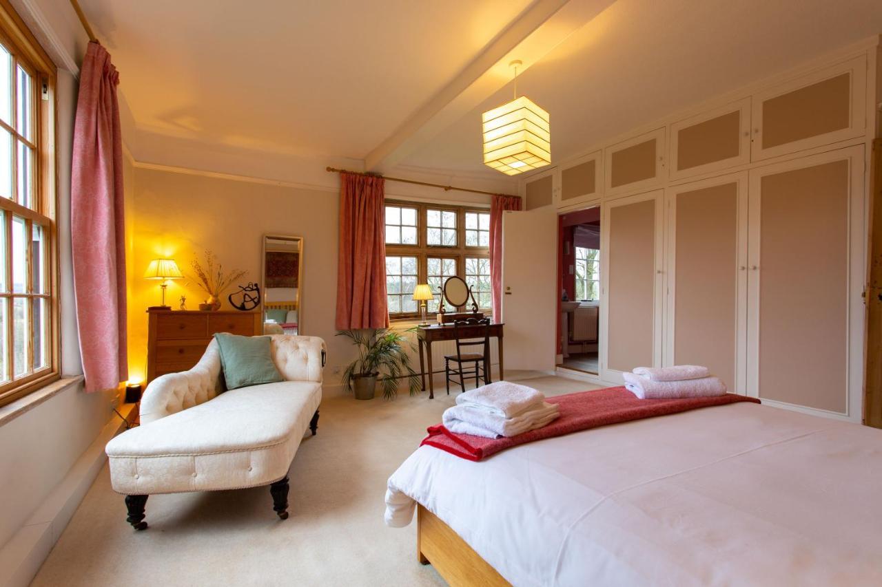 Pounce Hall -stunning Historic In Rural Essex Holiday home