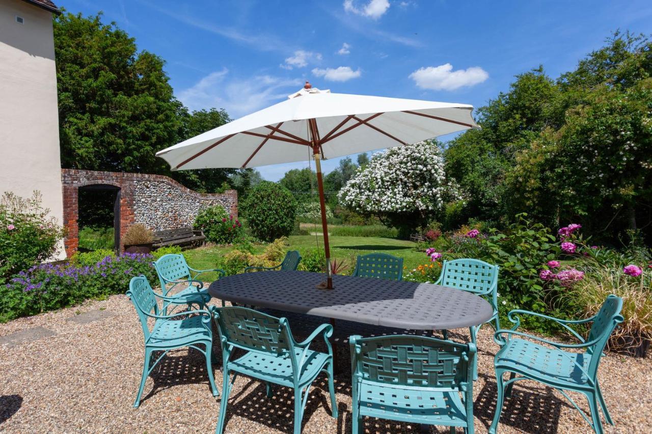 Pounce Hall -stunning Historic In Rural Essex Holiday home *