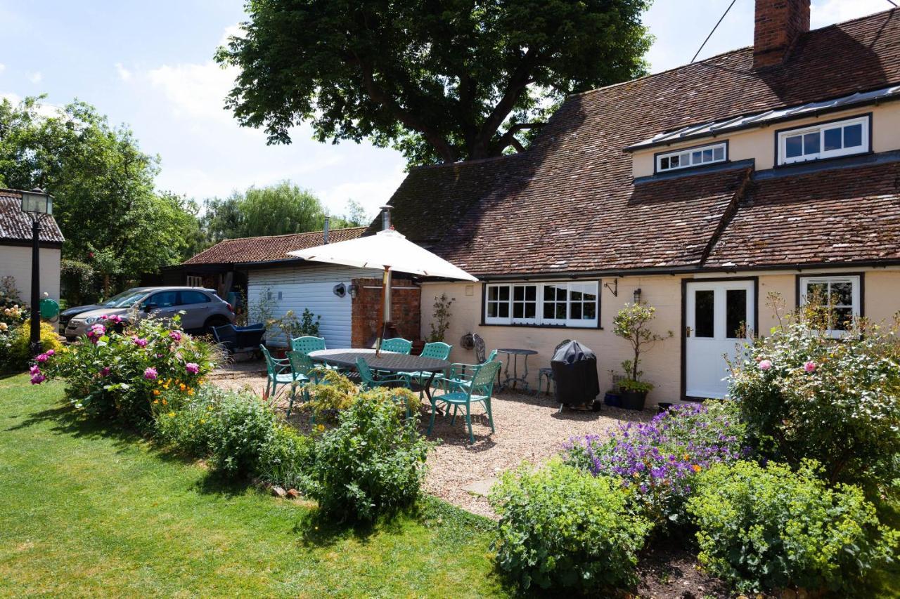 Pounce Hall -stunning Historic In Rural Essex Holiday home Saffron Walden