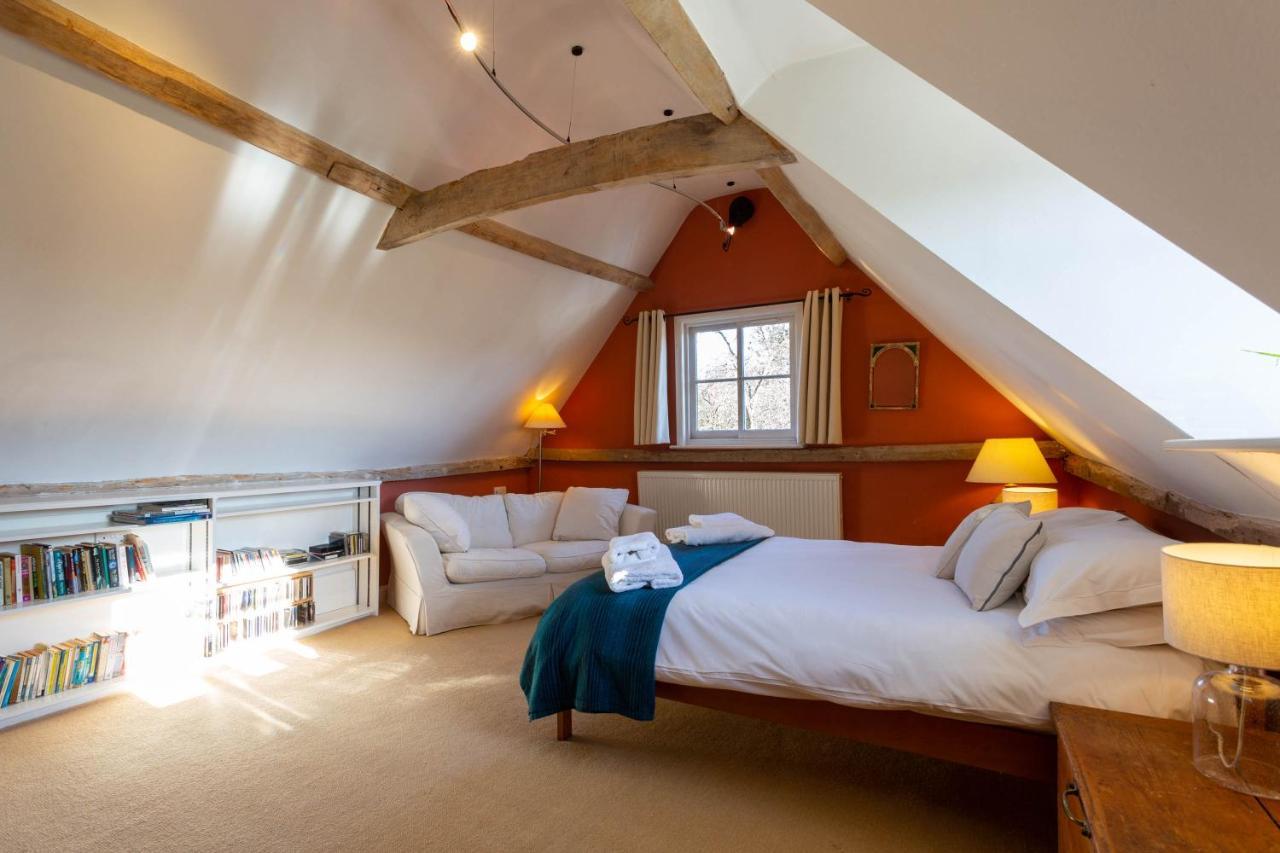 Holiday home Pounce Hall -stunning Historic In Rural Essex *